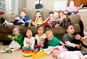 down-syndrome-babies-children-party-group-picture-toddlers-2-640x437